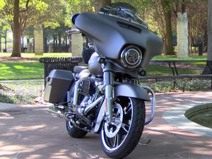 2017-harley-davidson-street-glide-new-parts-walk-around-with-jp-cycles