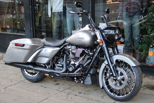 2017 H-D Road King Custom Special Bagger Milwaukee-Eight
