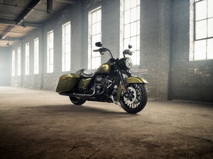 Model Year 2017.5 Campaign. INTERNATIONAL ONLY