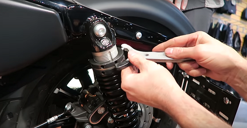 Properly Adjusting a Harley-Davidson Suspension