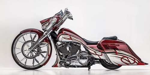 Custom Harley-Davidson Street Glide